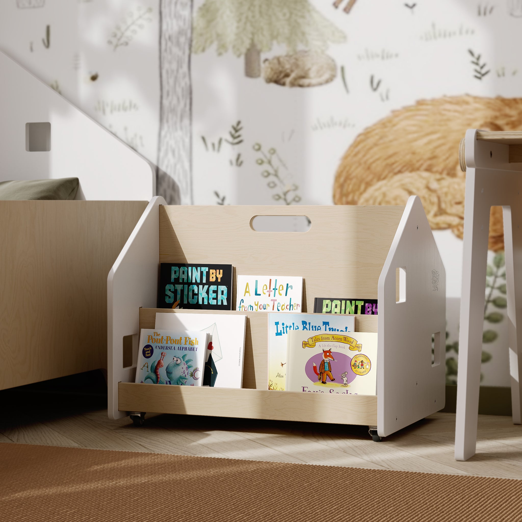 Double sided bookshelf on wheels WHITE